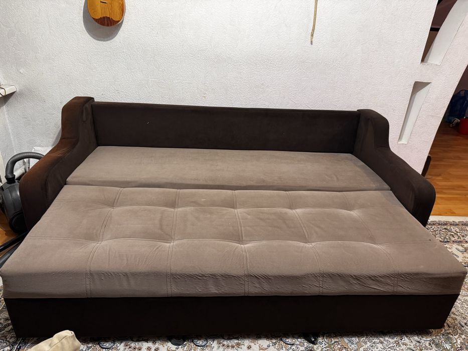 Диван б/у состояние хорошее