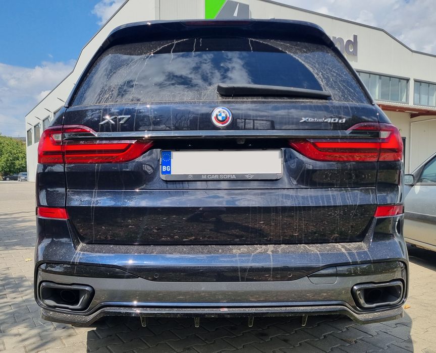 Добавка за задна броня Maxton design за BMW X7 G07 (2019-2022)