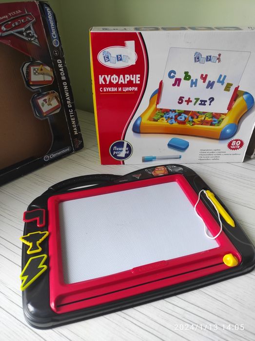 Куфарче с магнитни букви и цифри + магнитна дъска за рисуване