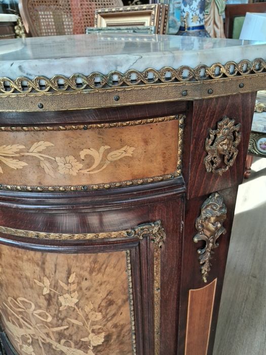 Ъглова     мебел