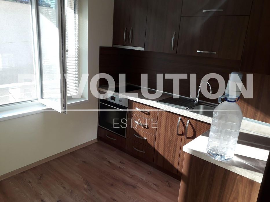 Дава се под наем Етаж от къща в Варна, Владислав Варненчик - 70 кв.м за 425 € - Снимка #2