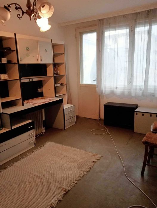 Продава се Тристаен апартамент в Търговище, Център - 100 кв.м за 878 €/кв.м - Снимка #1