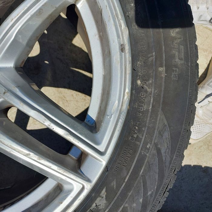 jante+anvelope bmw x3 235 55 17 - Piese auto de vânzare | OLX.ro