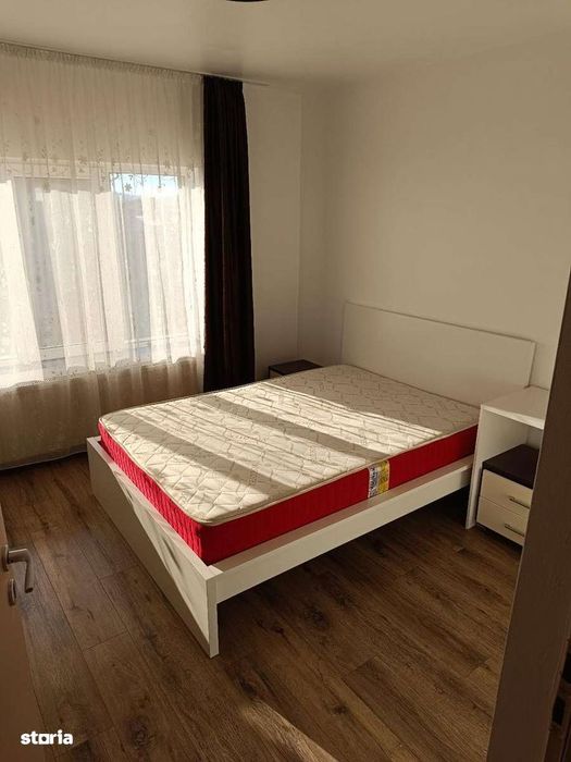 Apartament 4 camere etaj 1 , C.Moldovei