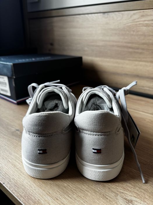 Pantofi/Tenesi/Sneakers Tommy Hilfiger originali noi