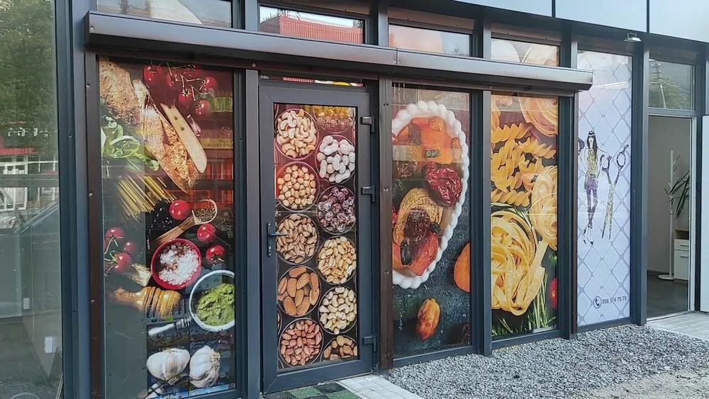 Перфопленка на окнах, Перфорированная плёнка, оформление стекол, окон