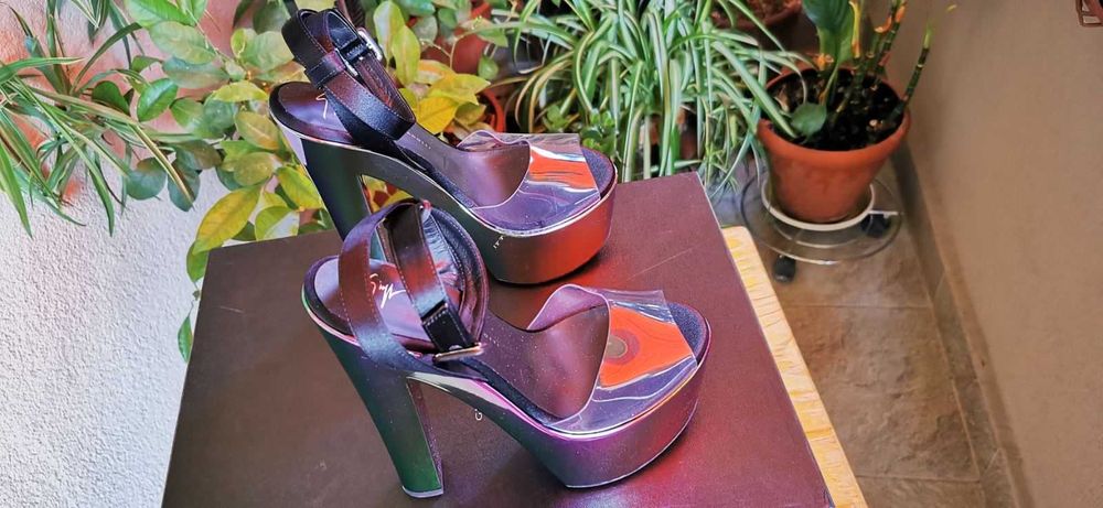 Оригинални маркови дамски обувки GIUSEPPE ZANOTTI - 37 номер