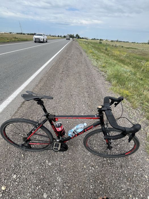 Шоссейный велосипед AXIS 700VR