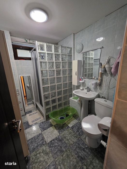 Apartament cu 2 camere de vanzare in vila in zona Ciorogarla