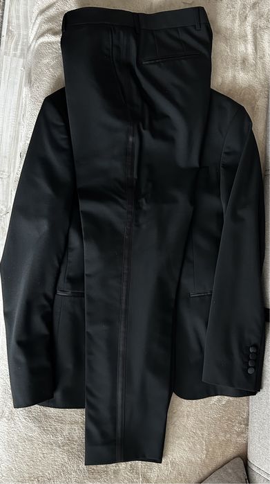 Costum ceremonii Lawrence Grey