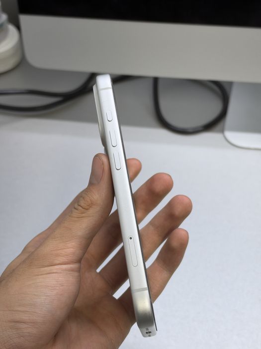 iPhone 17 Pro 256GB Белый с гарантией
