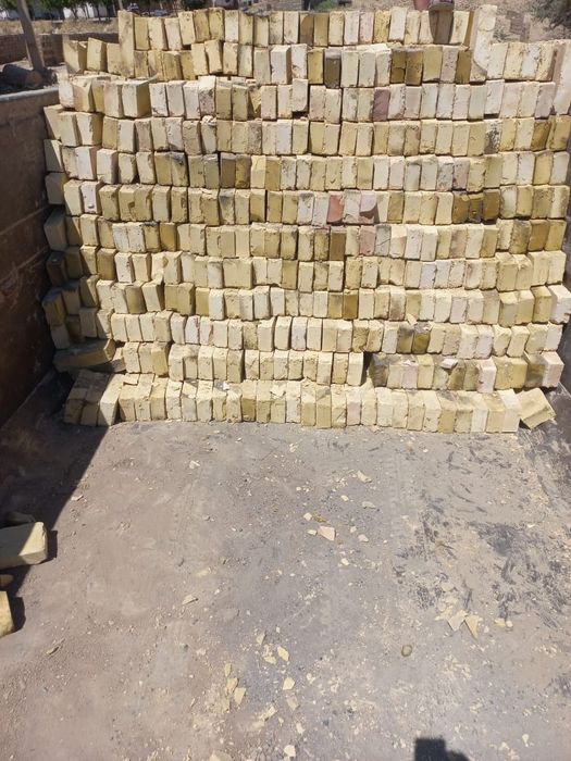 Жженный кирпич.  .