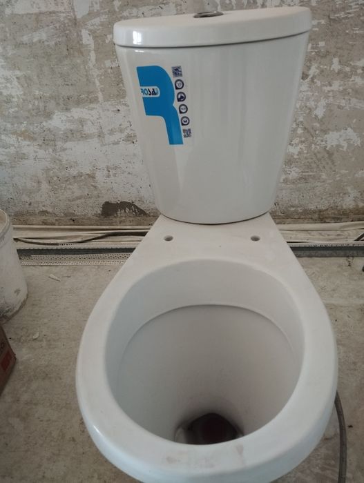 Продаю хороший,чистый унитаз.