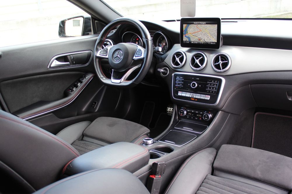 Mercedes-Benz CLA 220d Shooting Brake//schimb cu auto B1