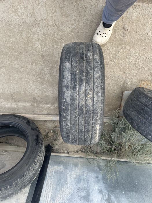 Шины 235/55/R17.