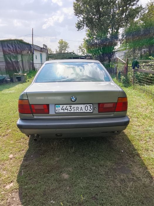 Продам БМВ. 1991