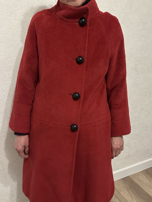 Продам пальто зима- осень