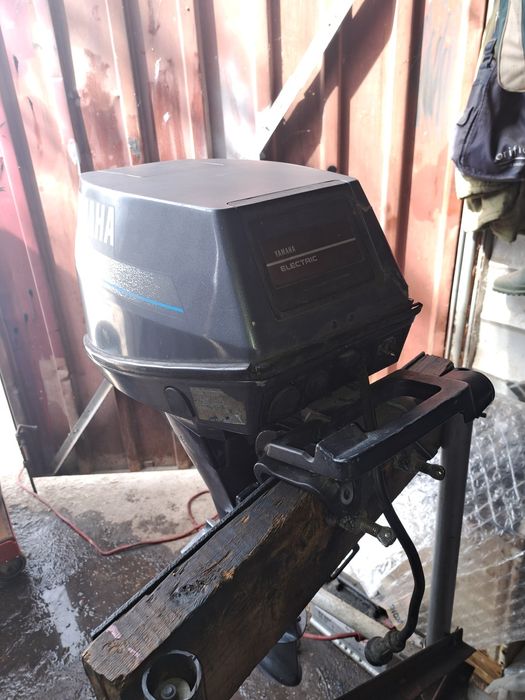 Извънбордов двигател Ямаха 8