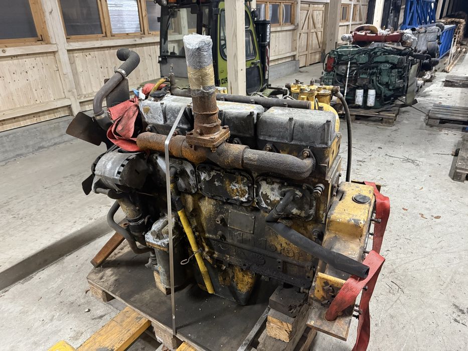 De vanzare motor Daewoo D114 6 cilindrii .