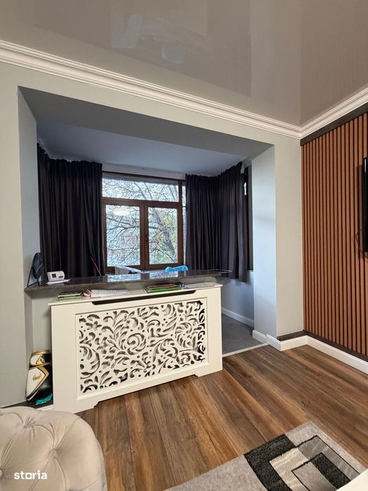 Apartament cu 3 camere, situat la etajul 3, în zona ultracentrală