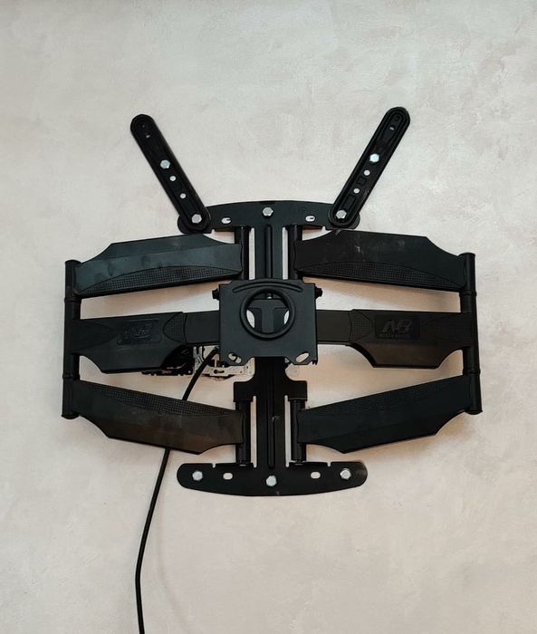 Кронштейн для телевизора всех выдов