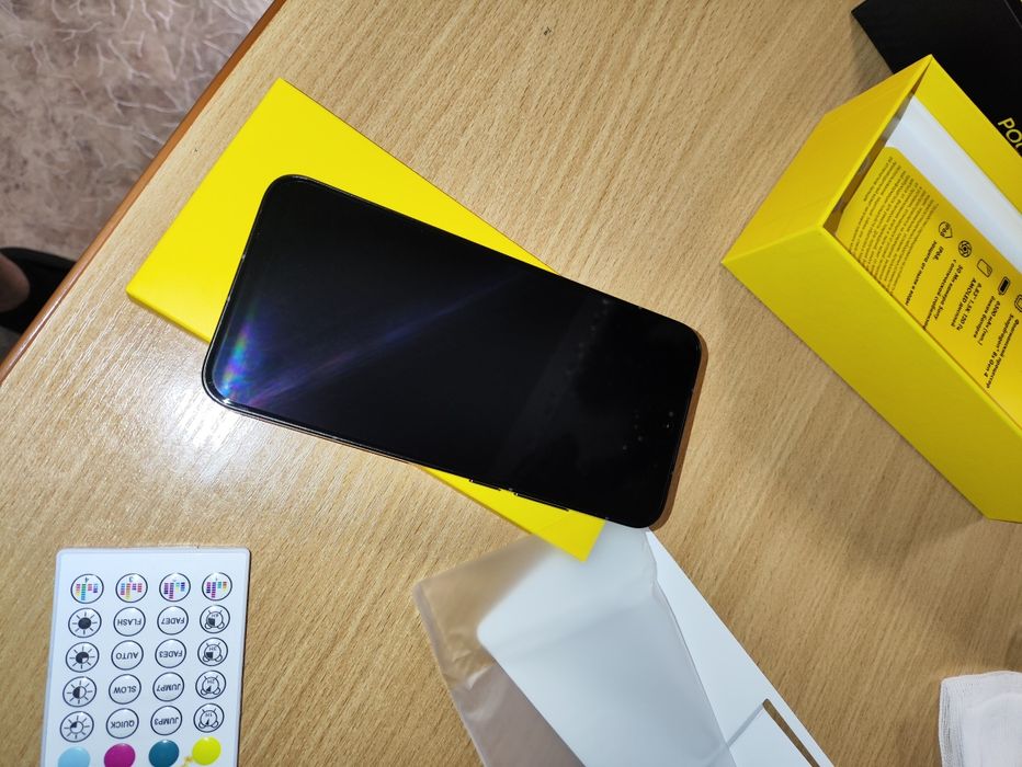 Продам телефон Poco F7