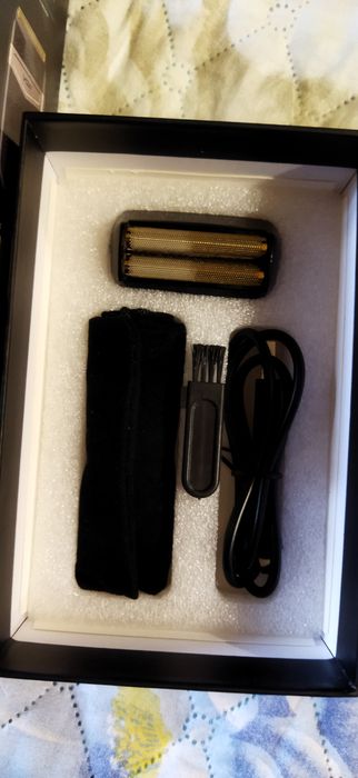 Продается электро бритва VGR