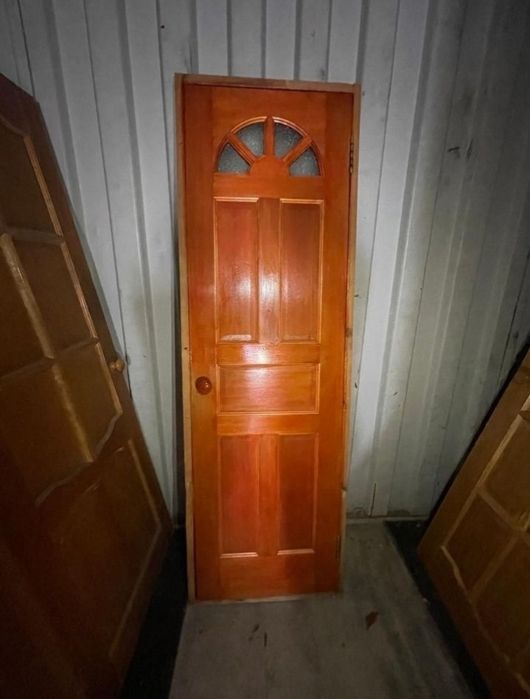 Продам межкомнатные двери