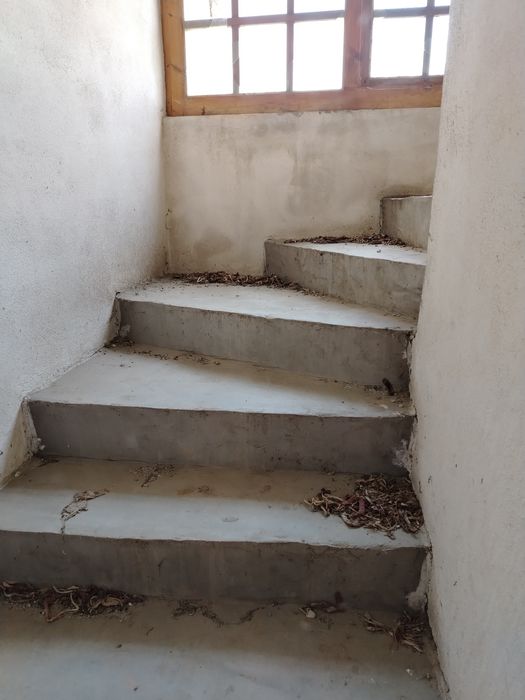 Casă de vînzarea cu 1200m teren în Valea voievozilor