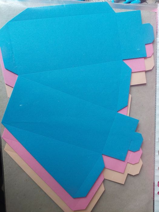 Парчета или заготовки за картонена торта