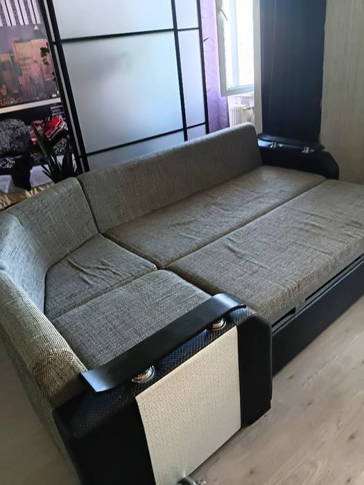 Продам угловой диван б/у, срочно