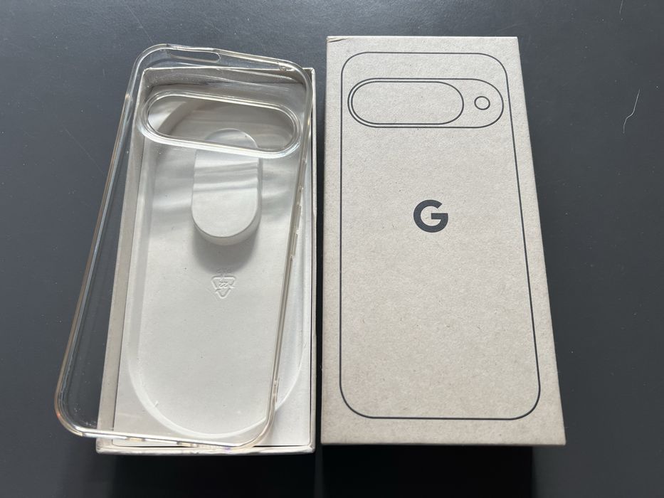 Продавам Google Pixel 10 256/12GB