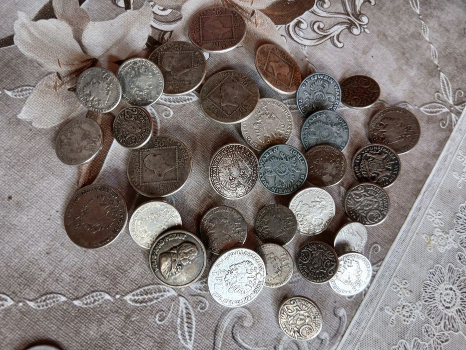 Nasturi metalici aurii vechi