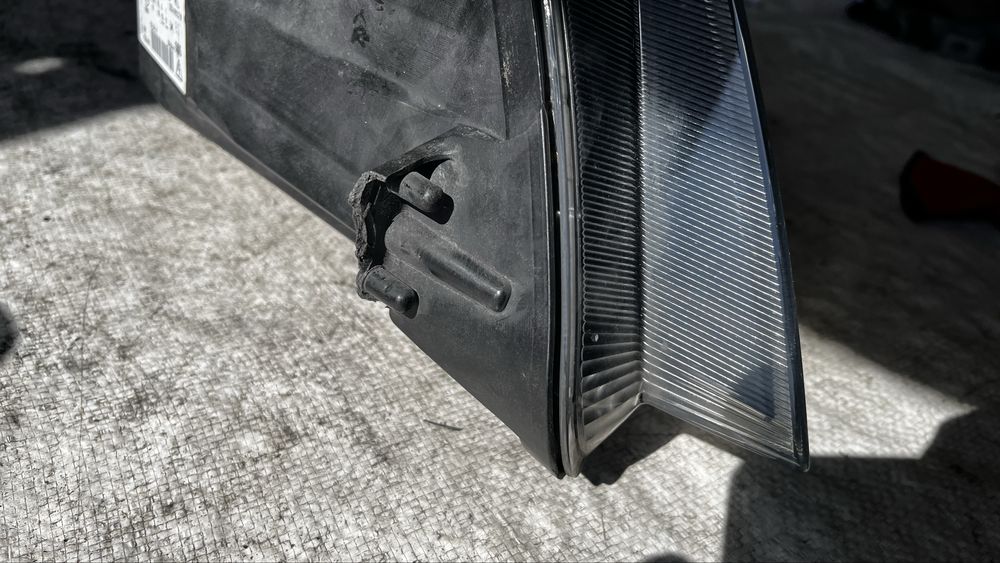 Skoda Superb ляв фар