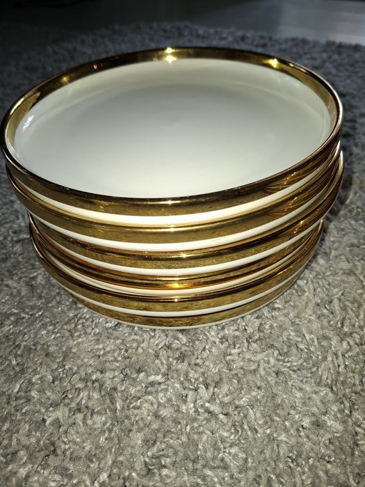 Сервиз в золотисто-белом стиле | 34 предмета