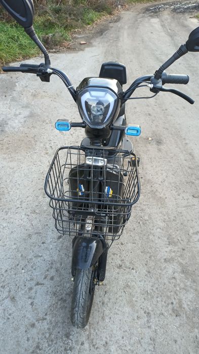 Продам электросамокат