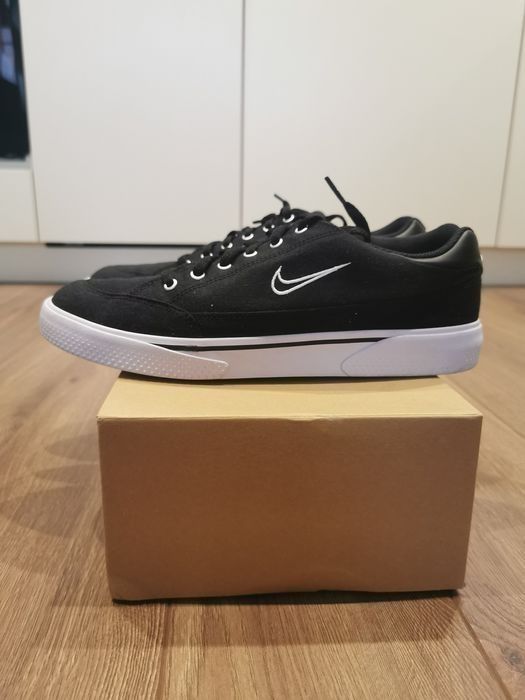 Ниски обувки Nike, цена по договоряне