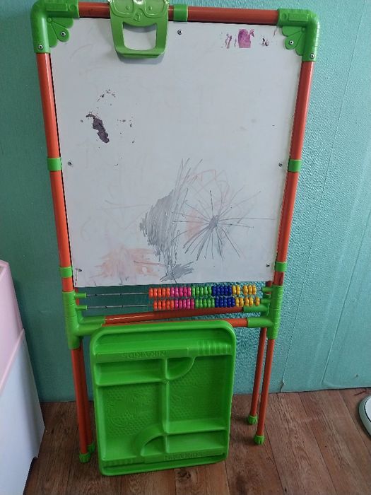 Продам мольберт б.у