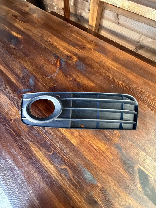 Решетки за халогени ауди А4б8