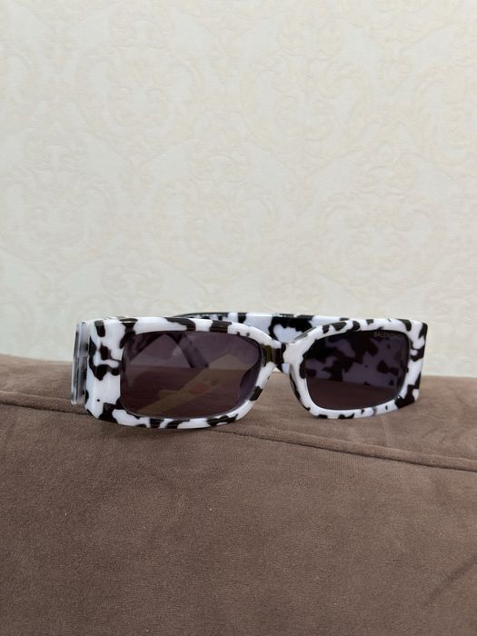 Очки солнцезащитные