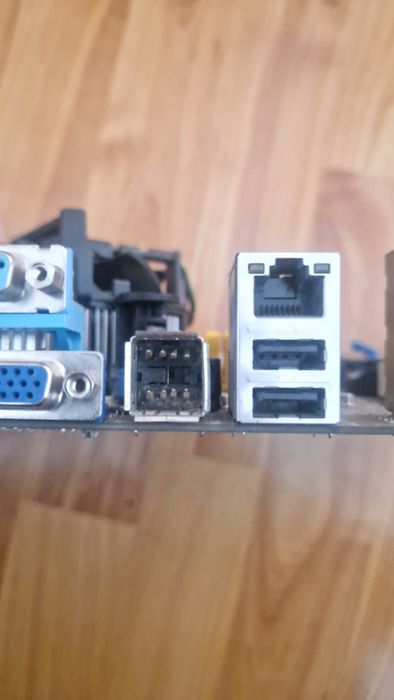 Kit placa de baza Asus cu procesor intel core 2 duo e8400