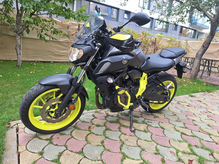 YAMAHA   MT 07