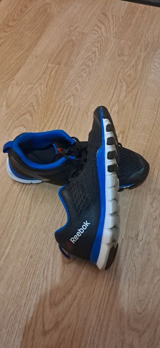 Спортивная обувь