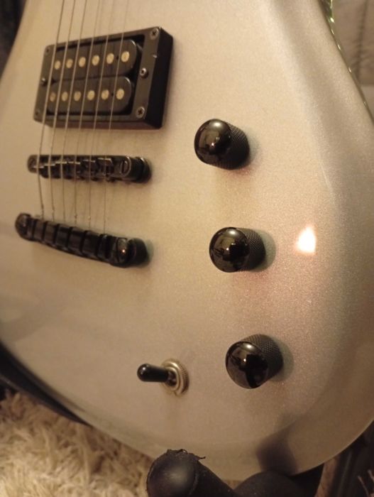 Електрическа китара Ibanez GSZ 120