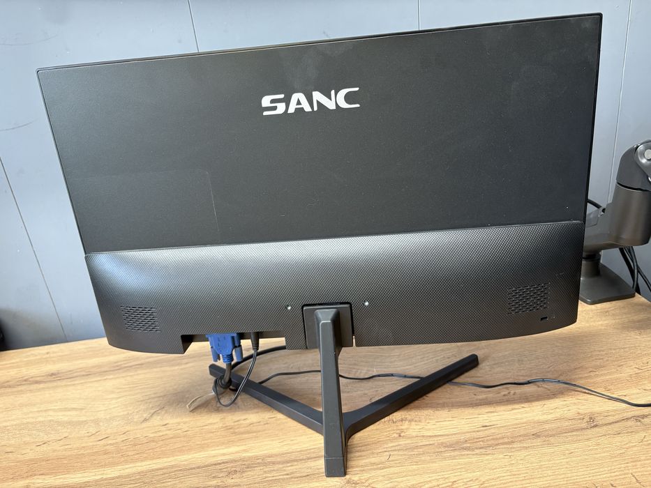 Мониторы 22 дюйма FULL HD , разные