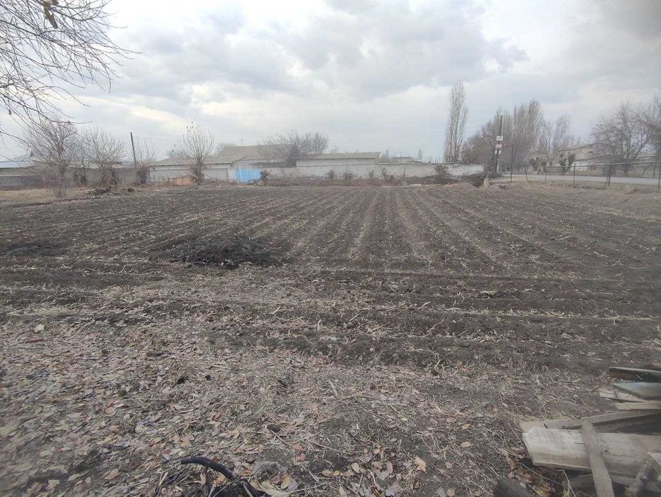 Продоётся земельный участо