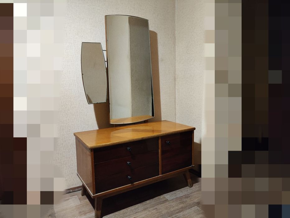 Продам трюмо советское с зеркалом