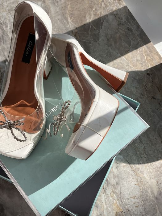 Продаю туфли на высоком каблуке