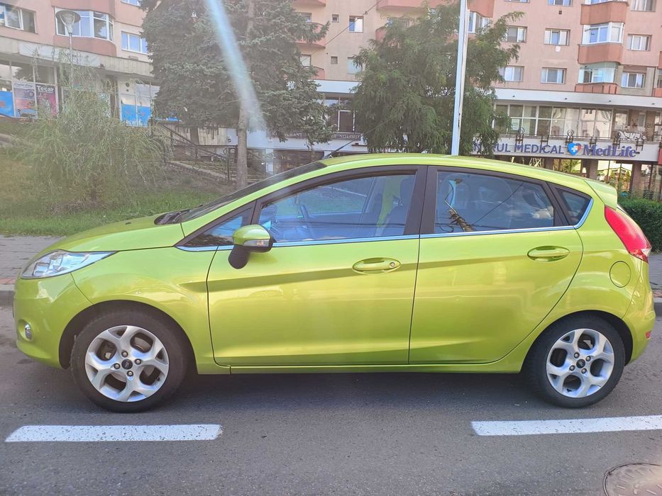 FORD Fiesta 2010 — imagine 2