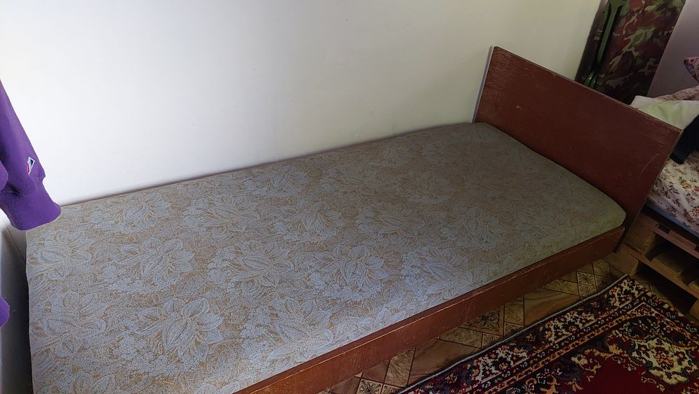 Отдам кровать ,односпальная
